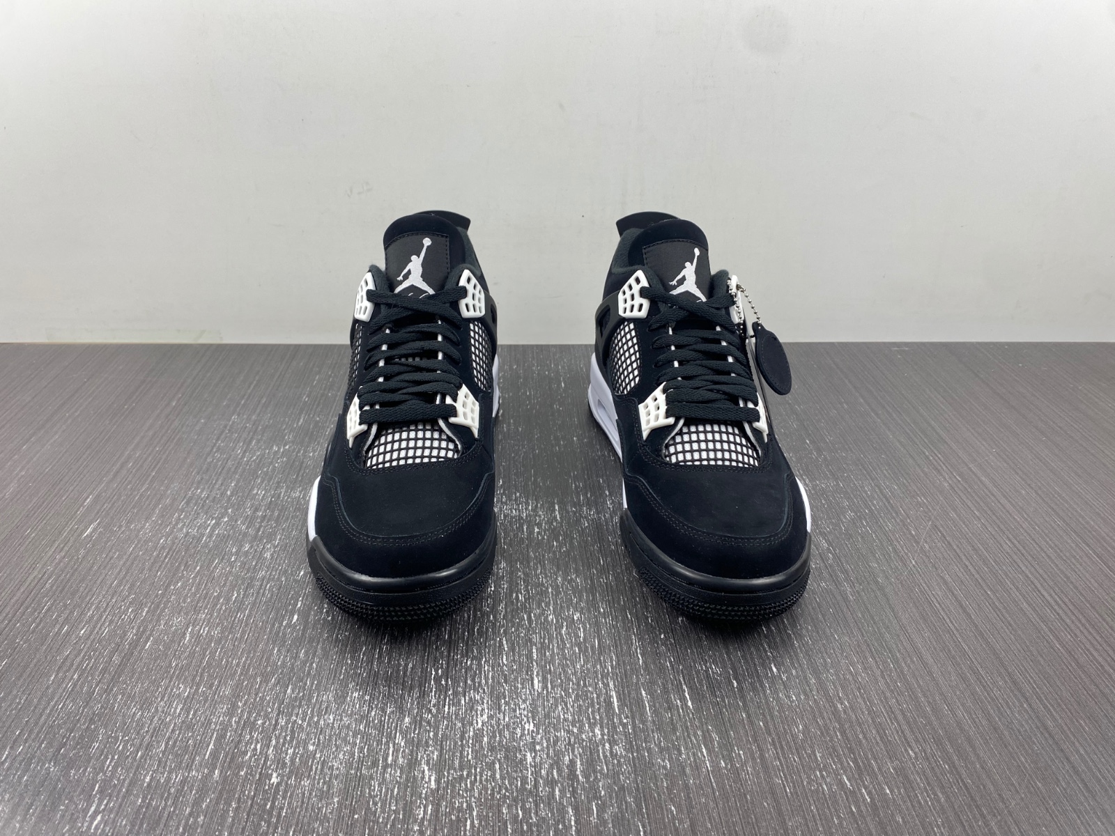 Air Jordan 4 "White Thunder" FQ8138-001