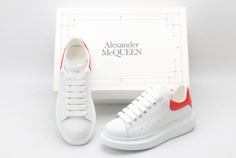 MCQUEEN OVERSIZED SNEAKER