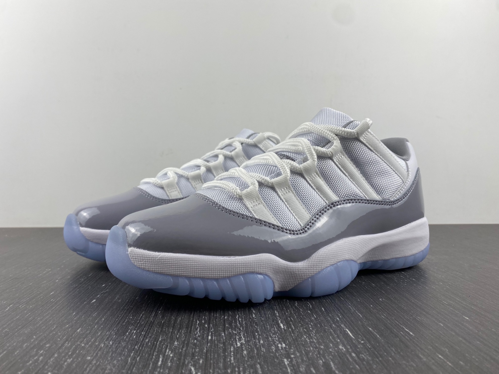 Air Jordan 11 Retro Low 