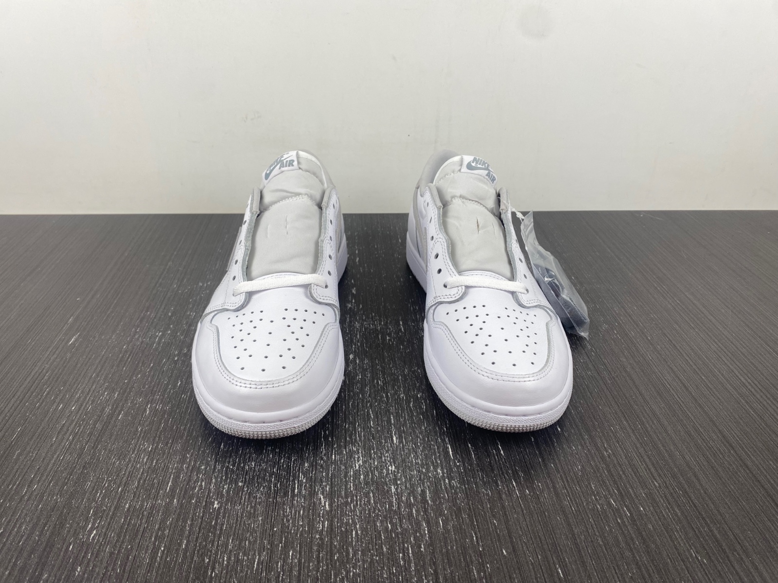 Air Jordan 1 Low OG “Neutral Grey” CZ0790 100