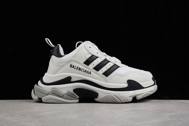 Balenciaga TRIPLE S TRAINER