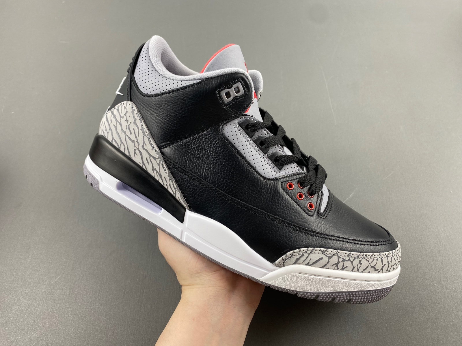 Air Jordan 3 OG “Black Cement”  SKU:DN3707-010