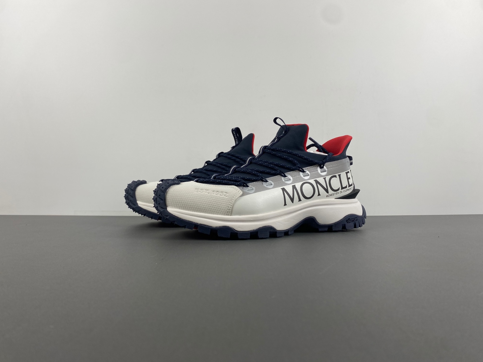 Moncler Trailgrip Lite 2 Sneakers  MC-002