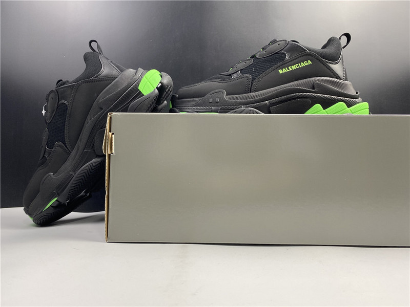 Balenciaga TRIPLE S TRAINER