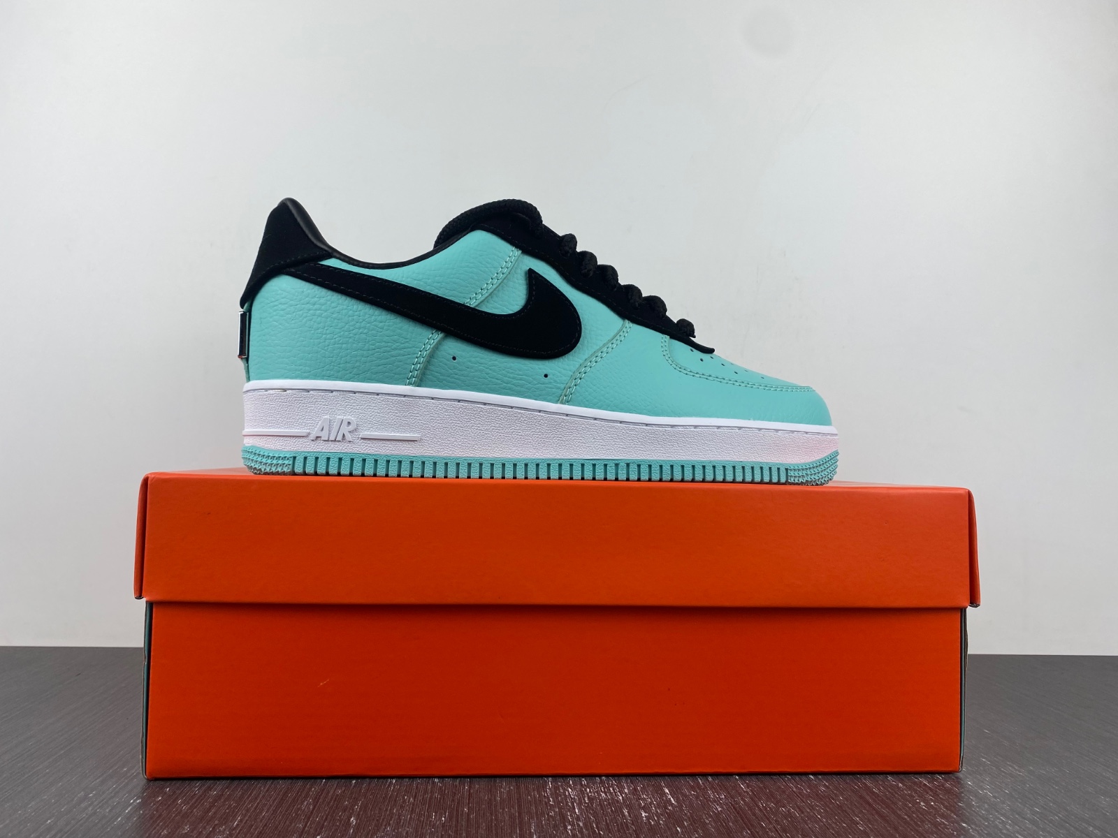 Tiffany & Co. x Nike Air Force 1 Low Blue DZ1382-002