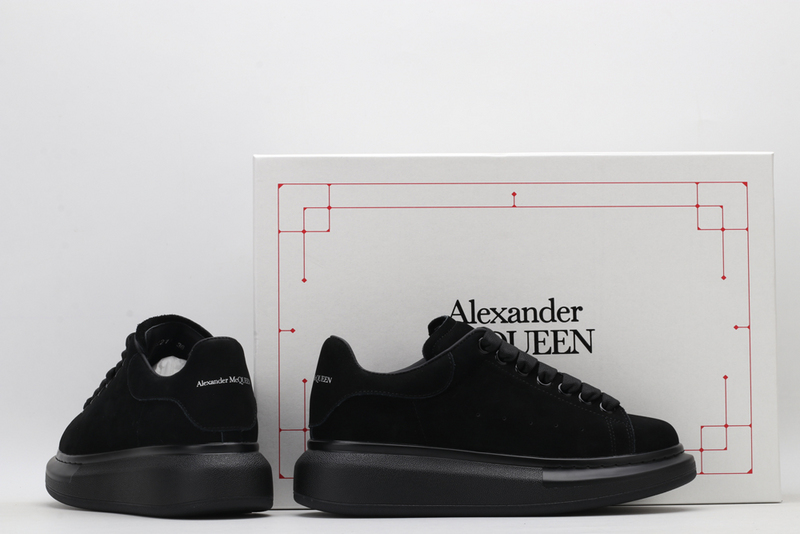 MCQUEEN OVERSIZED SNEAKER