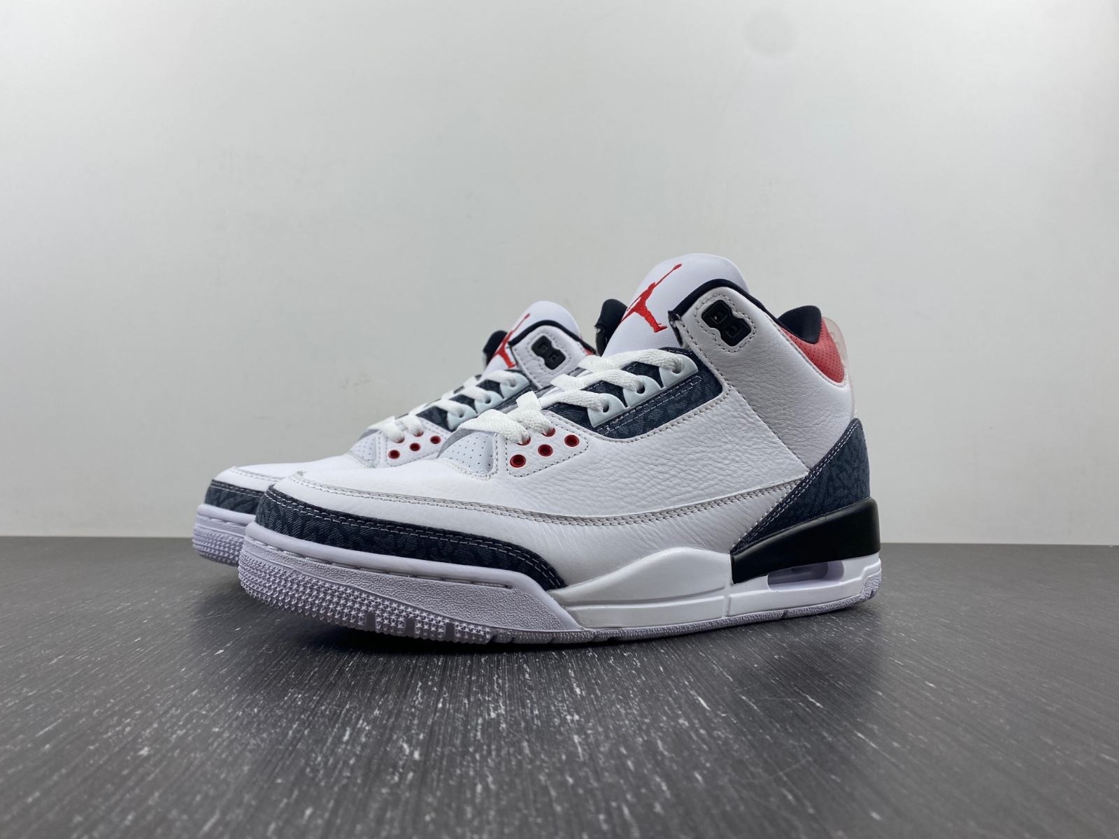 Air Jordan 3 Retro