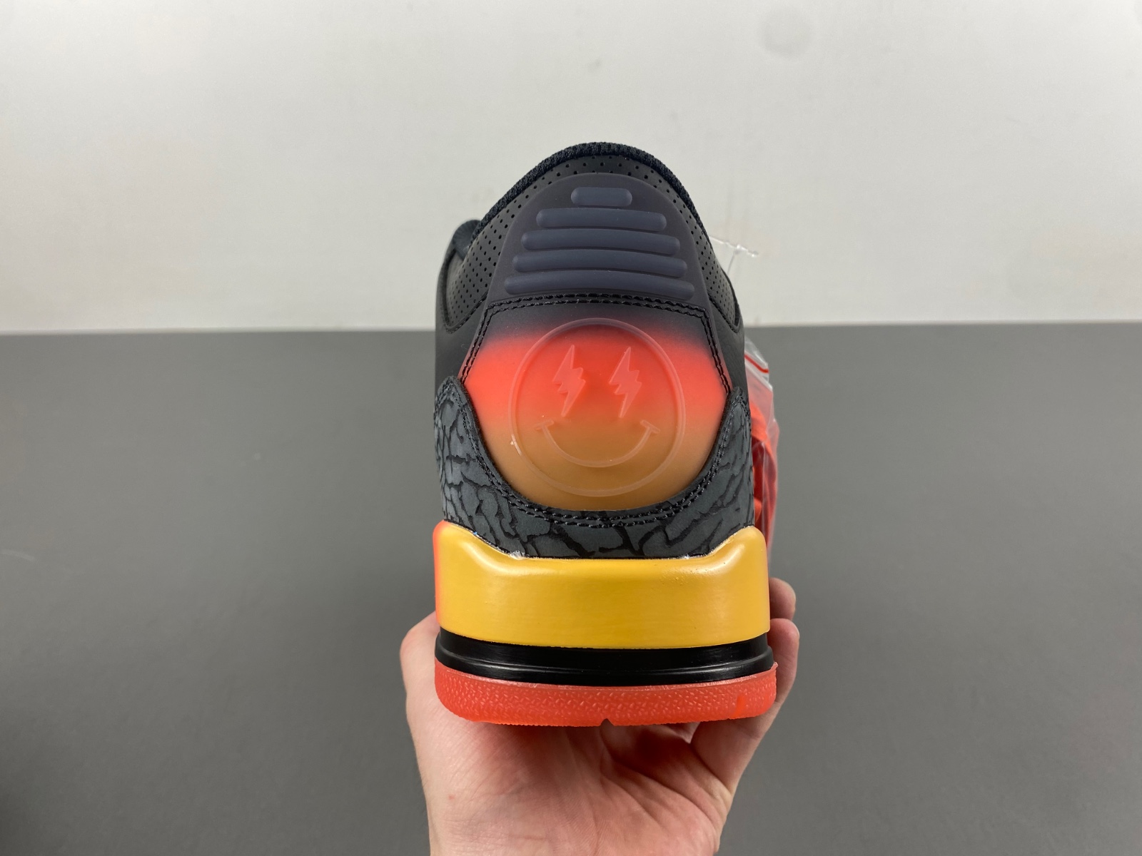 J Balvin x Air Jordan 3 "Rio"  FN0344-001