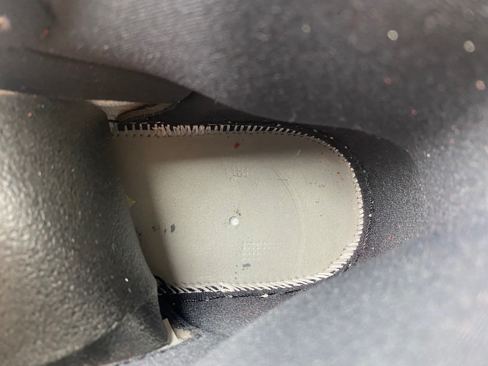 Air Jordan 1 Retro High OG Chicago Lost and Found DZ5485-612