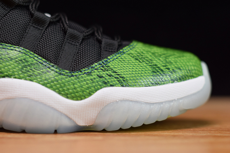 Air Jordan 11 Retro Low 