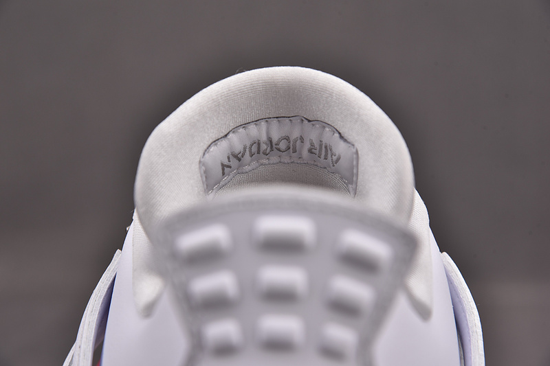 Air Jordan 4 Retro