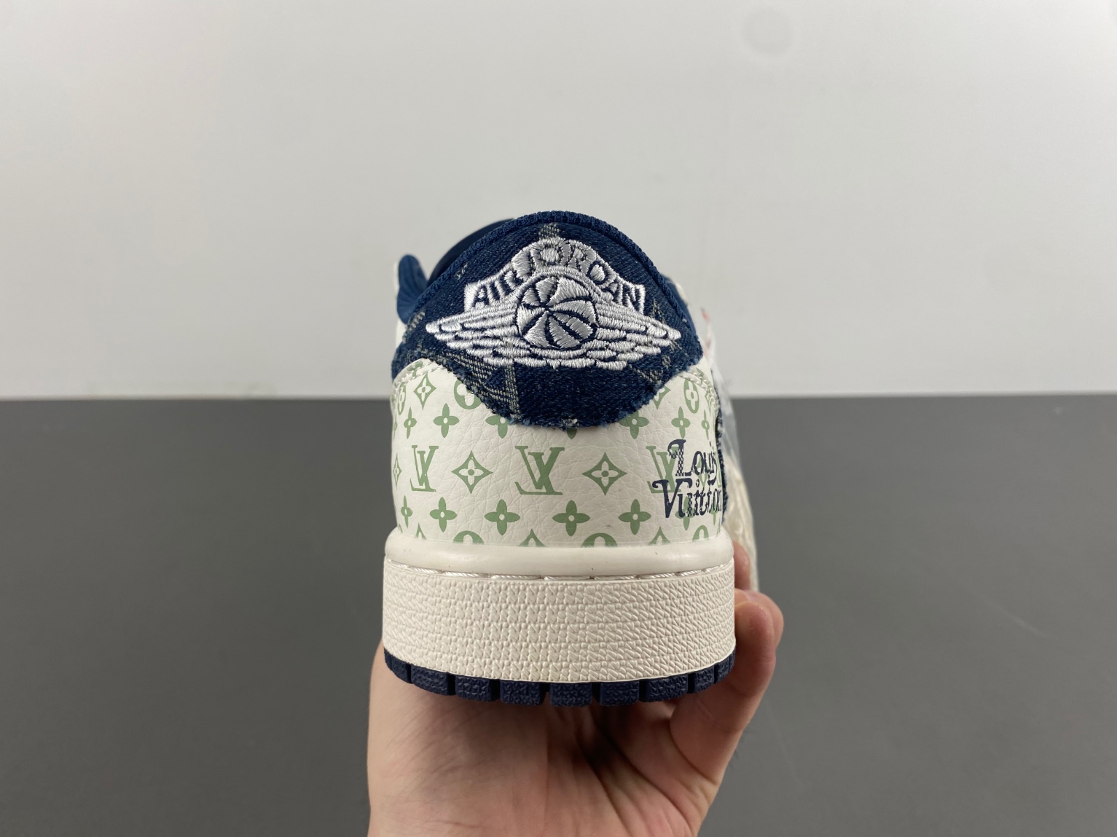 Travis Scott x Air Jordan 1 Low OG SJ2968-004