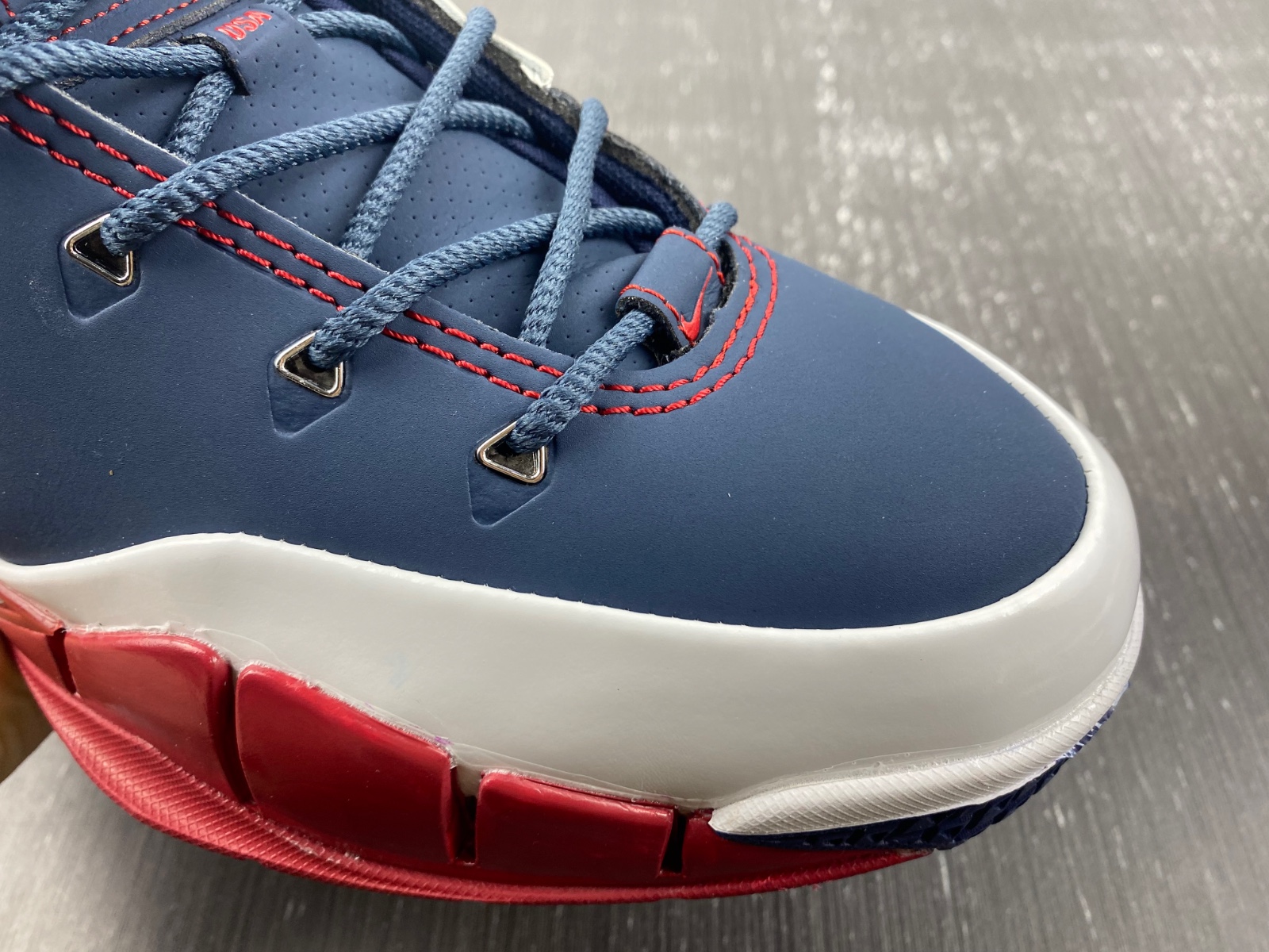 Nike Zoom Kobe 1 Protro 