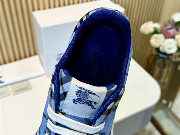 Burberry Check Terrace Sneakers  BBR--3008