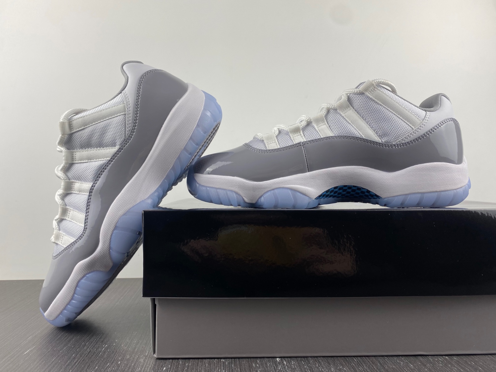 Air Jordan 11 Retro Low 