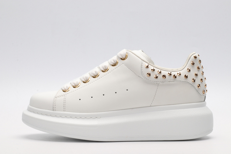 MCQUEEN OVERSIZED SNEAKER