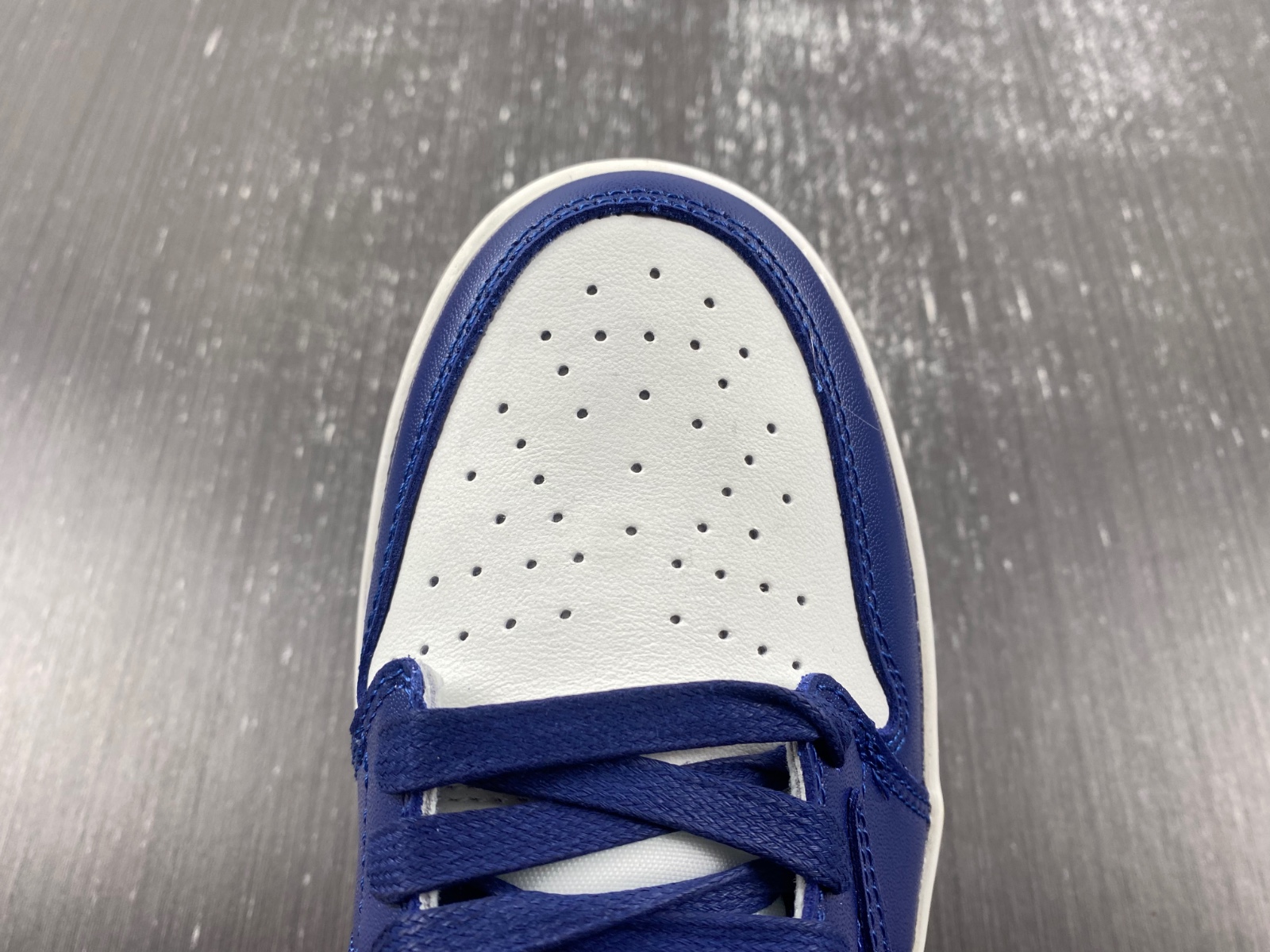 OFF-WHITE x Travis Scott x Air Jordan 1 OW custom