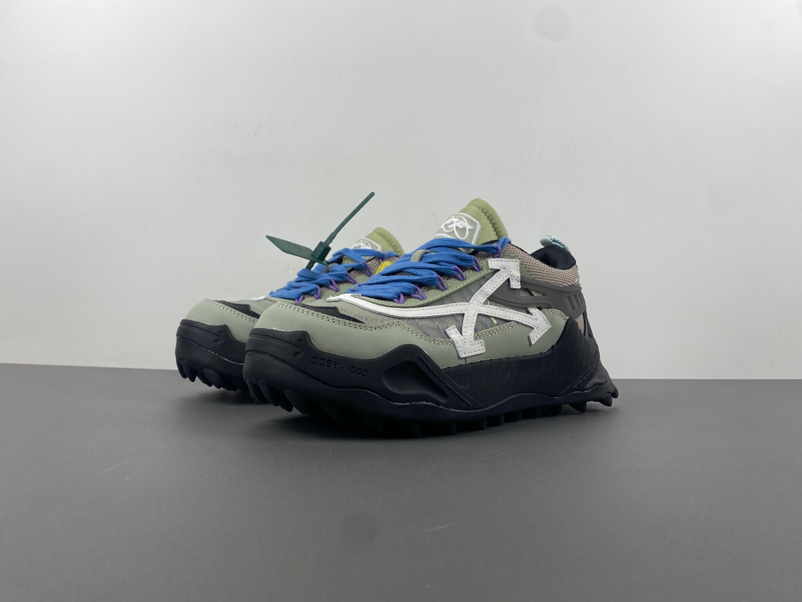 OW C/O ODSY-1000 SNEAKERS