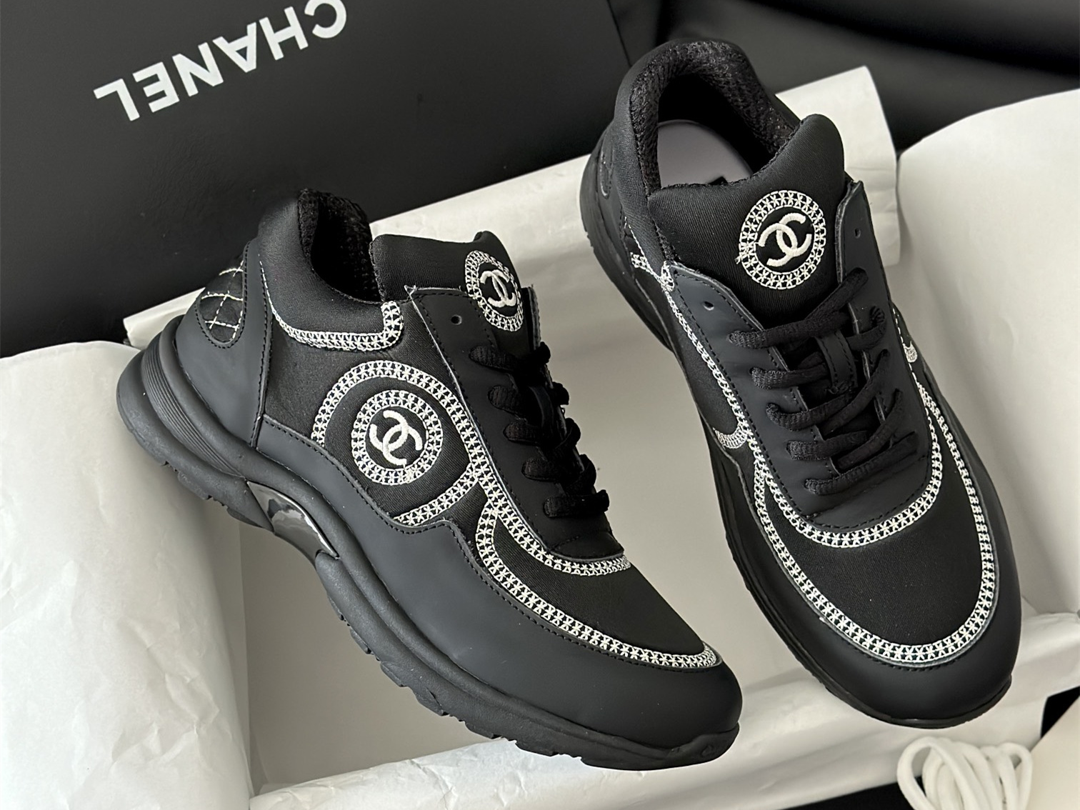 Chanel Trainer CH-5