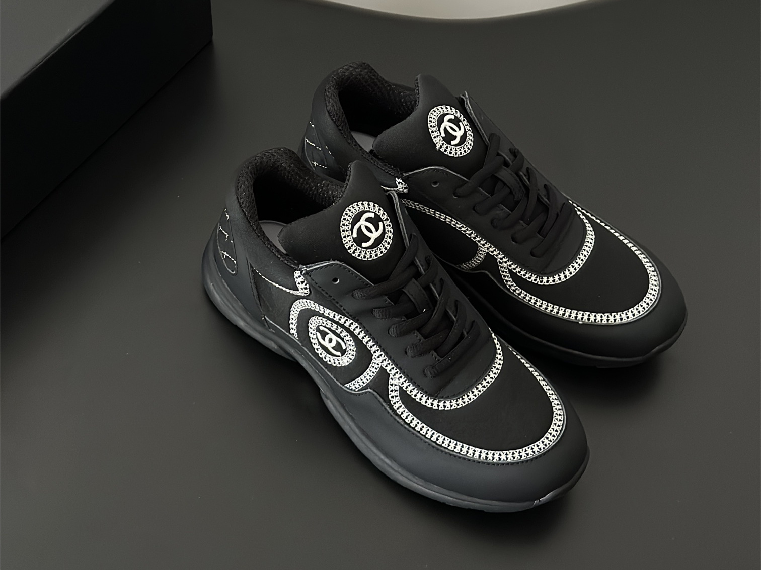 Chanel Trainer CH-5