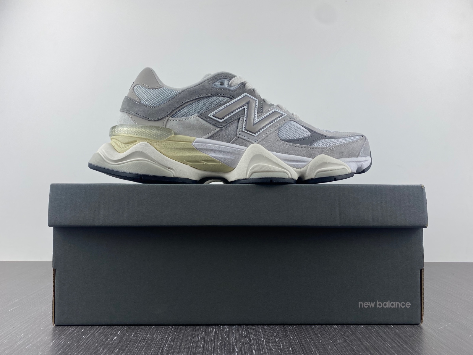 New Balance 9060 Rain Cloud Grey - U9060GRY
