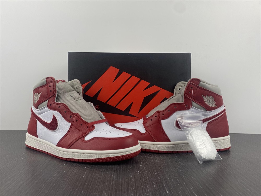 Air Jordan 1 High OG Newstalgia Chenille DJ4891-061