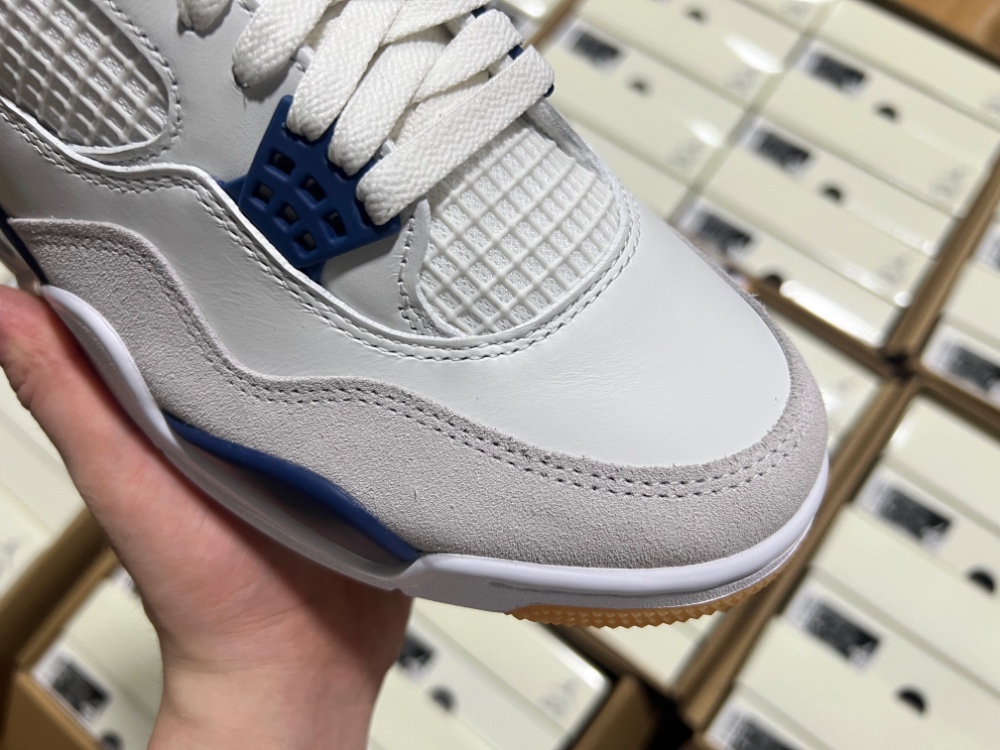 Nike SB x Air Jordan 4 “Navy”DR5415-100