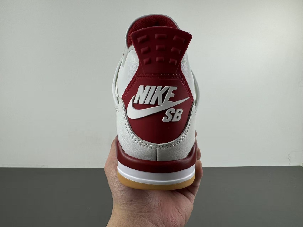 Nike SB x Air Jordan 4 Retro SP