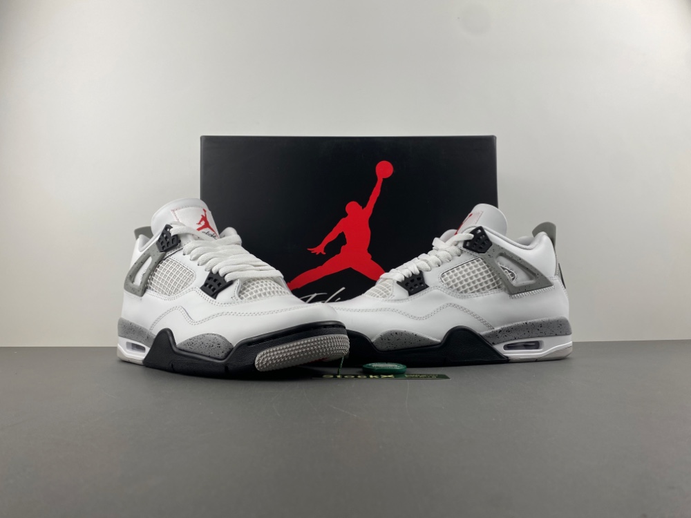 Air Jordan 4 “White Cement”  FV5029-100