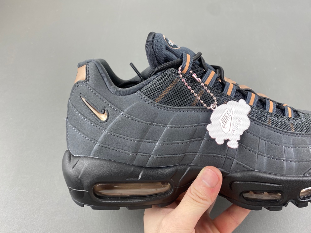 Central Cee x Nike Air Max 95  HQ6457-001