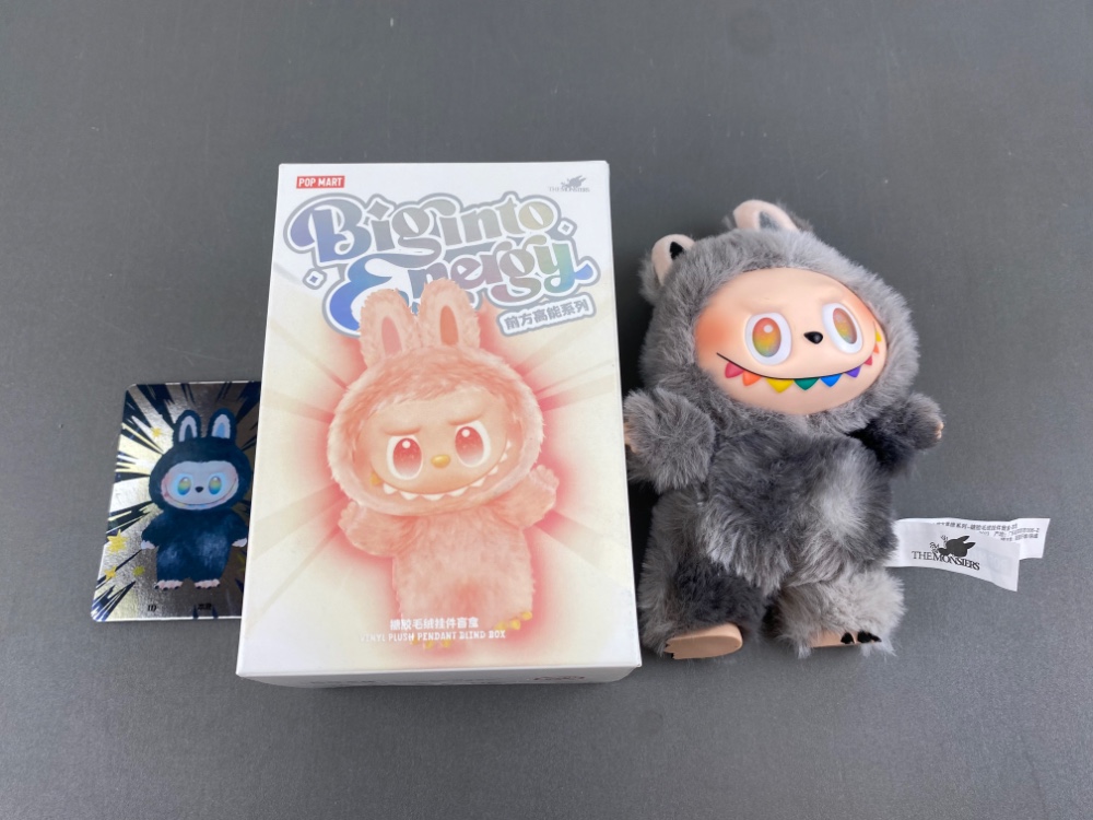 POPMART  LABUBU 3.0