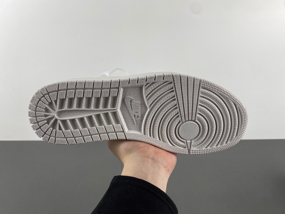 Travis Scott x Air Jordan 1 Low