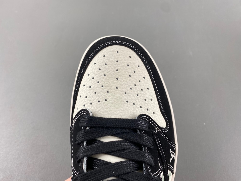 Travis Scott x Air Jordan LV