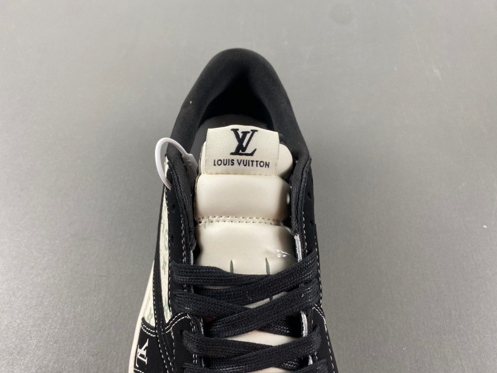 Travis Scott x Air Jordan LV