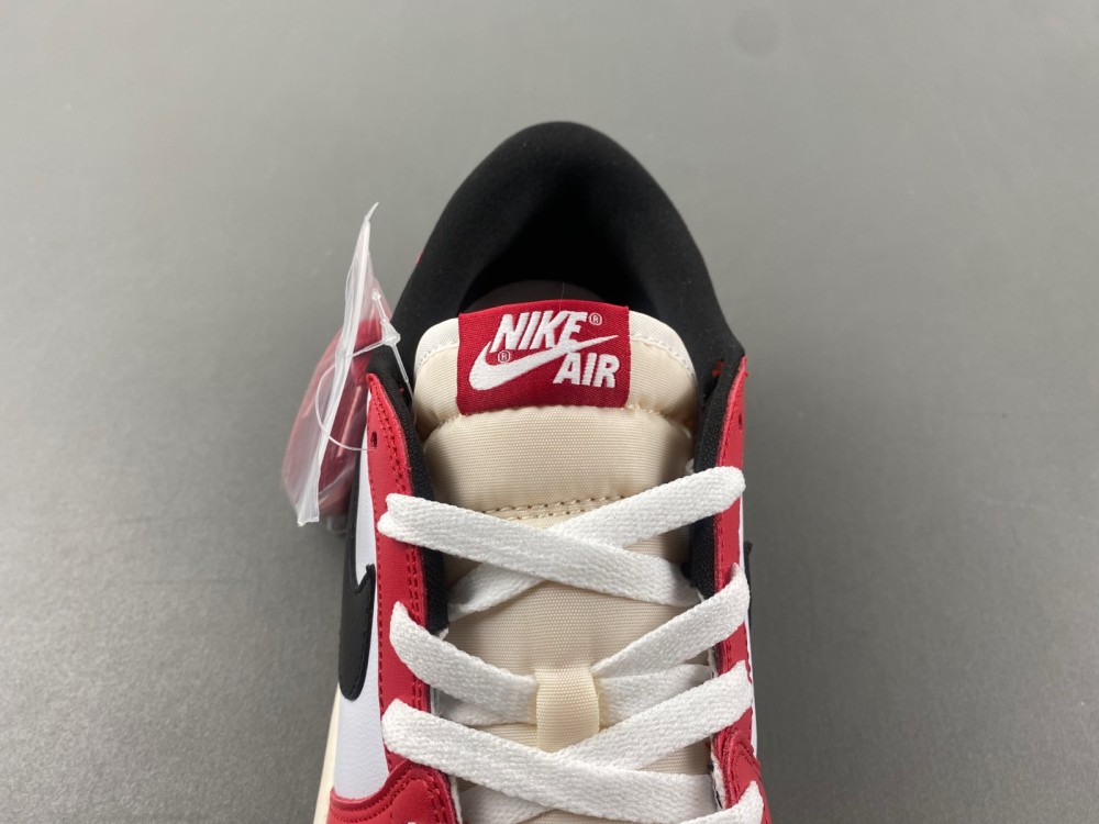Air Jordan 1 Low OG “Chicago”