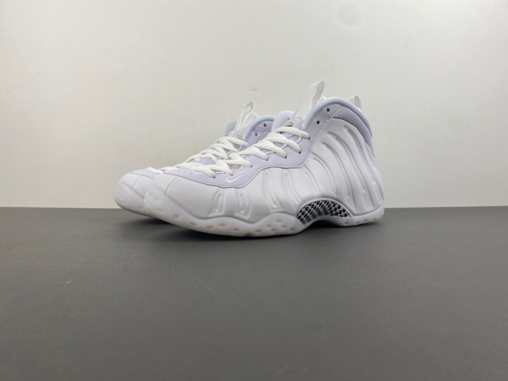 Nike Air Foamposite One “Triple White” HJ5195-100