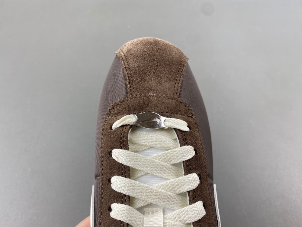 Nike Cortez WMNS “Baroque Brown”  DZ2795-200