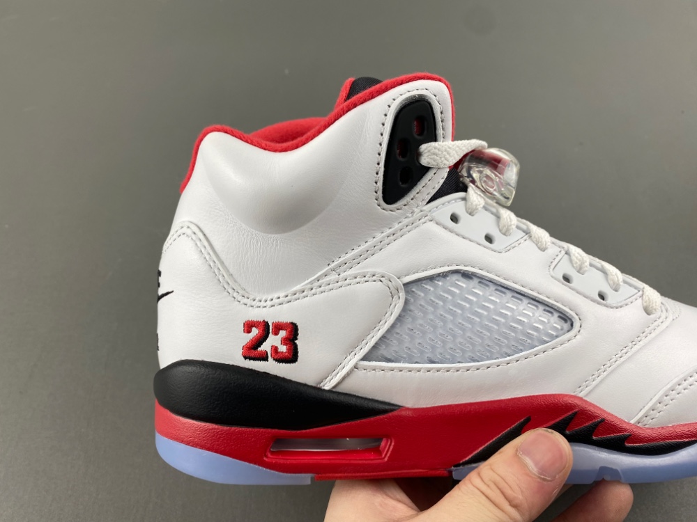 Air Jordan 5 “Fire Red Black Tongue”GS HQ7980-101