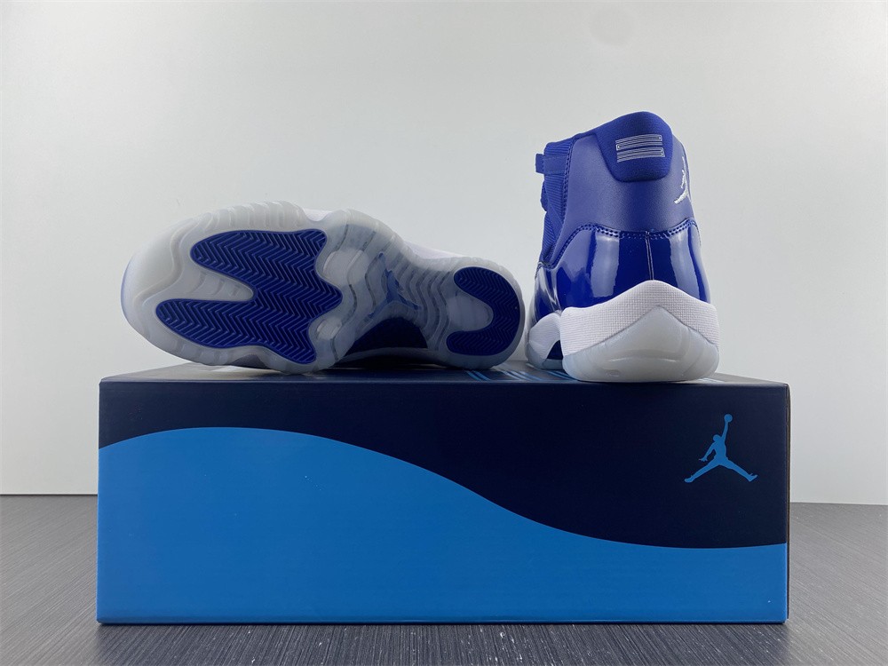 Air Jordan 11 AT7802