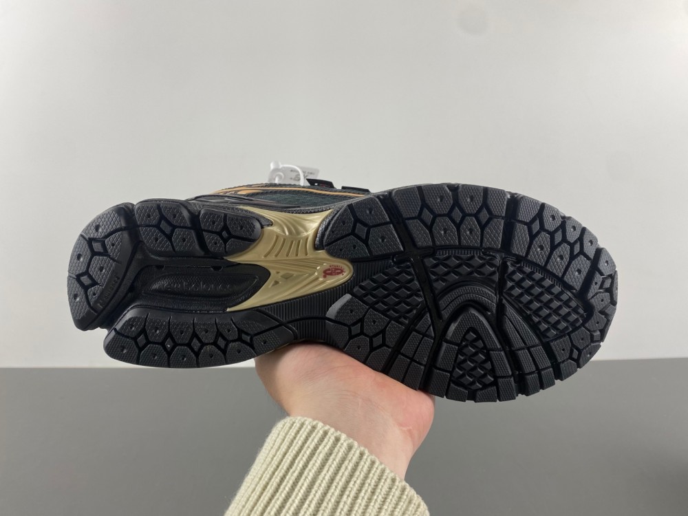 New Balance M1906RKS