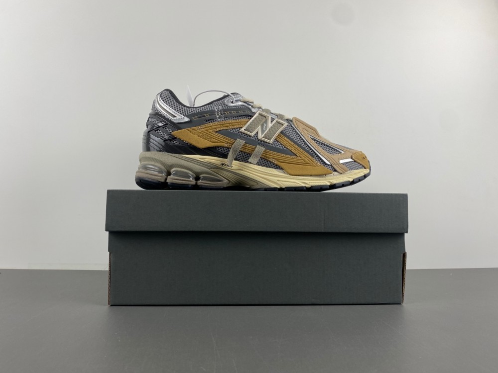 New Balance U1906AA1