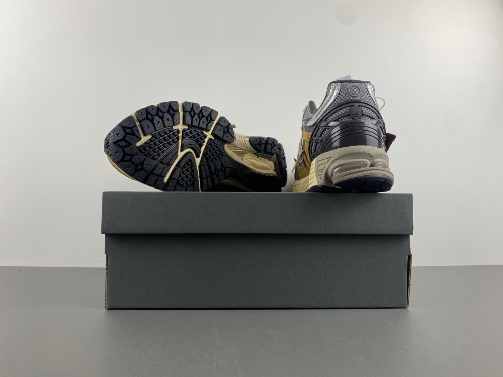 New Balance U1906AA1