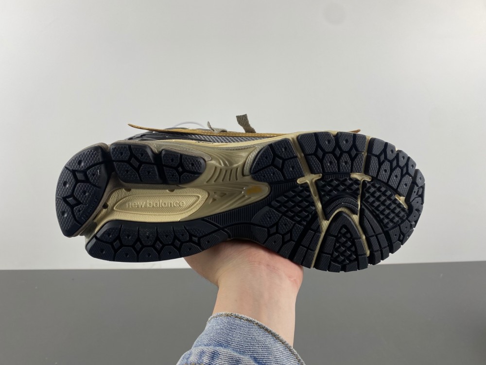 New Balance U1906AA1