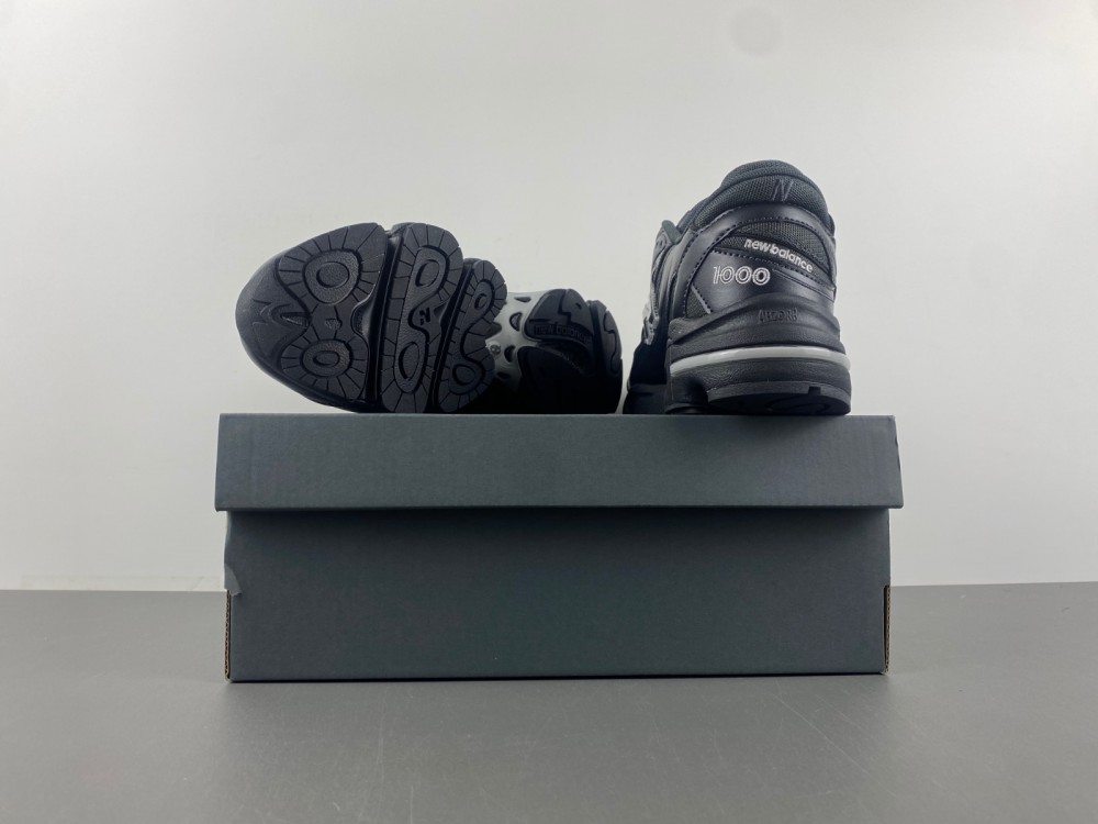 New New Balance M1000JA