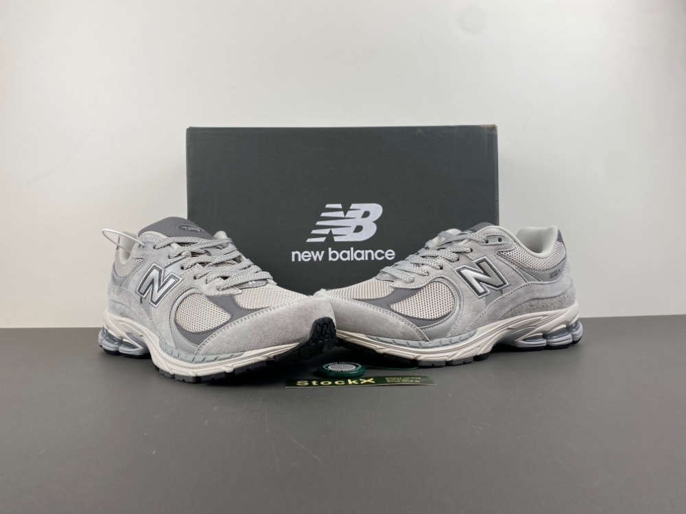 new balance NB ML2002R0