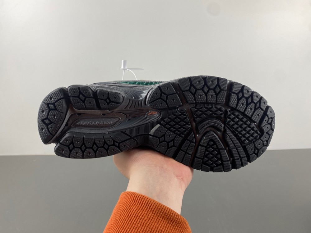 New Balance M1906RZM