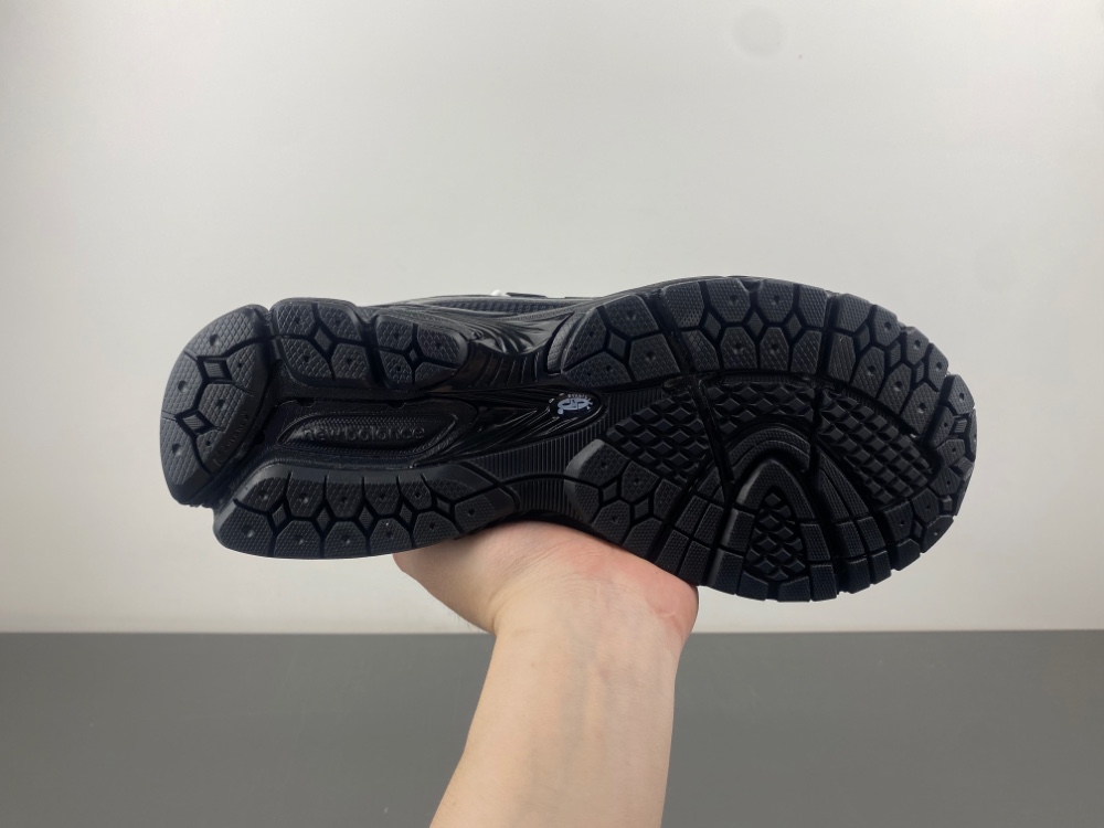 New Balance M1906RBB