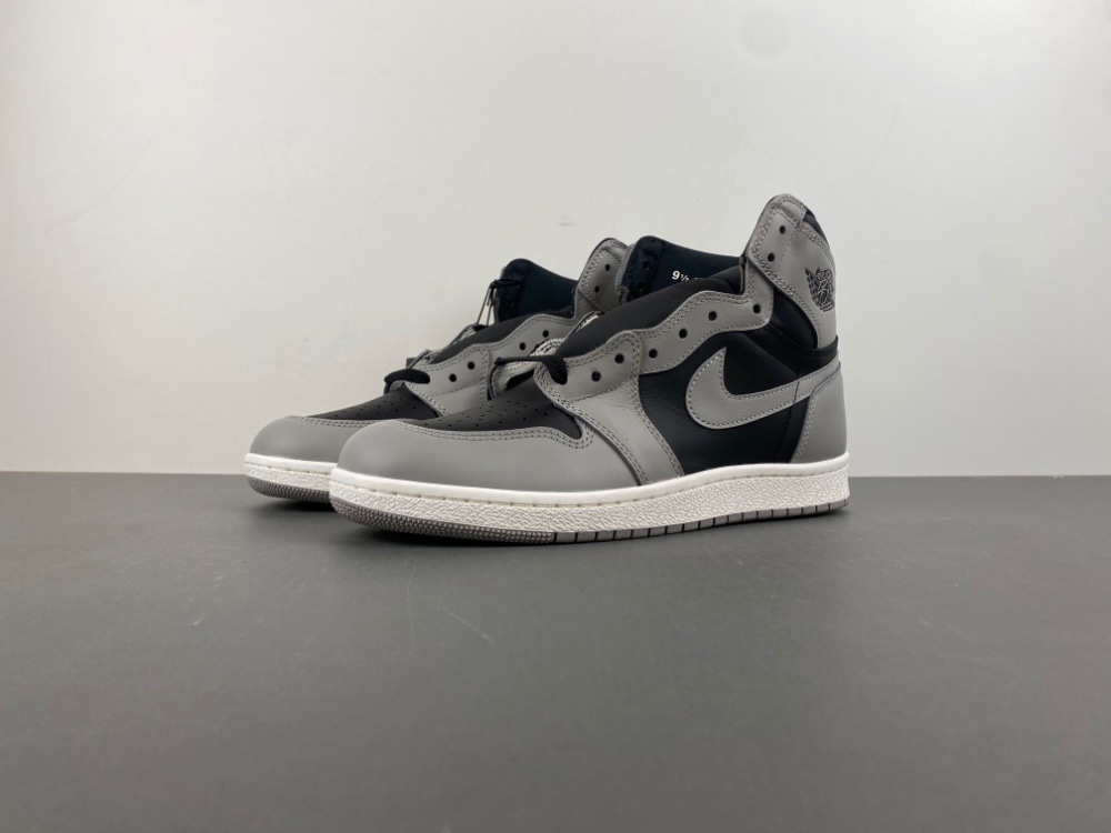 Air Jordan 1 Retro High OG Shadow