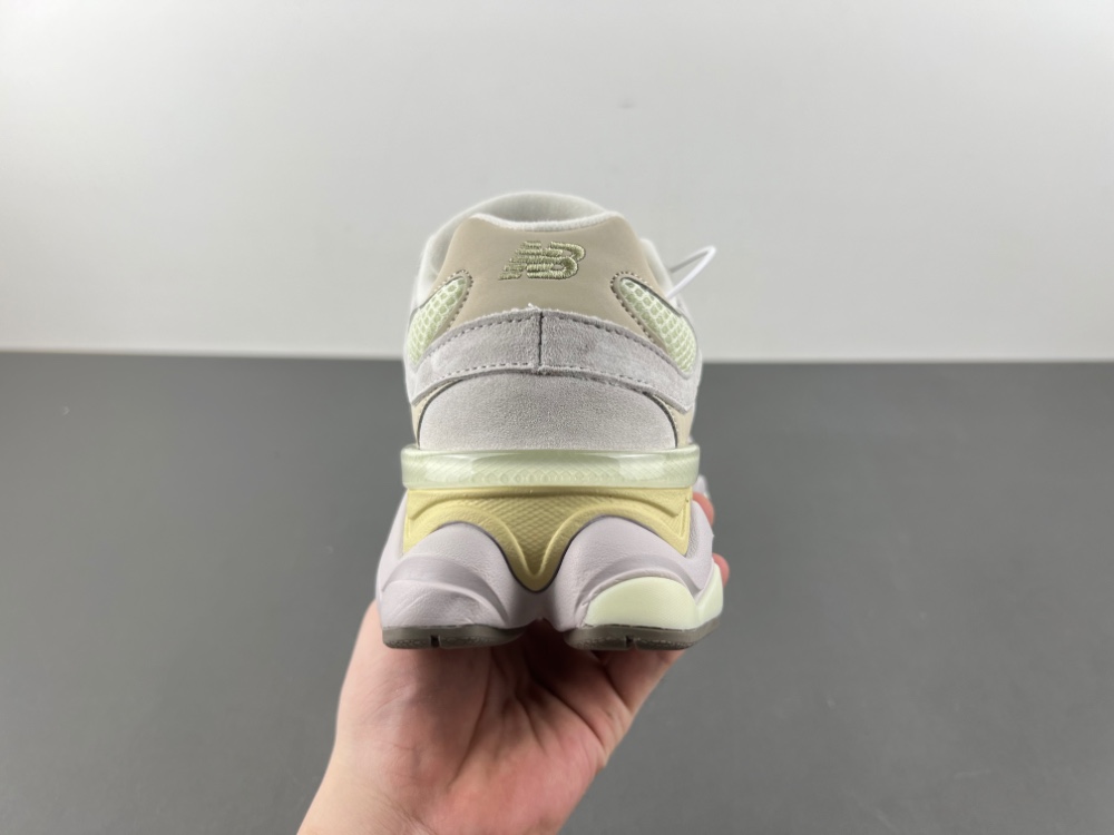 New Balance U9060EEP