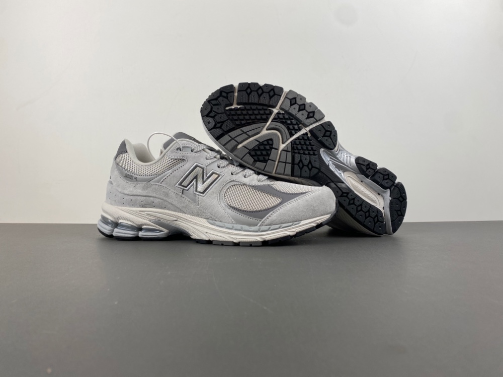 new balance NB ML2002R0
